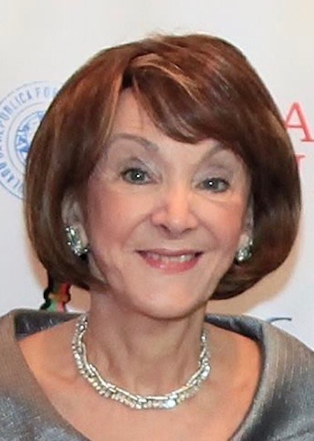 Dr. Eva Fogelman