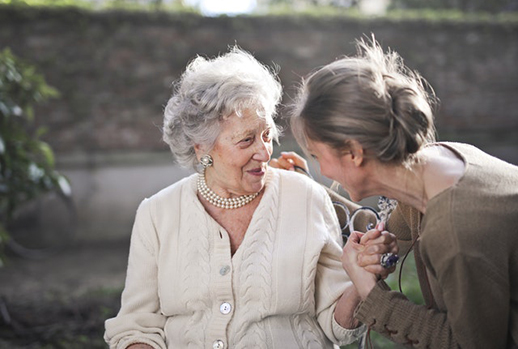 Helping Holocaust survivors in trauma