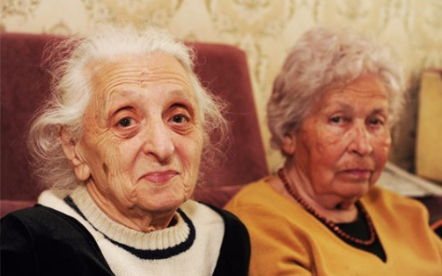 Helping Holocaust survivors in trauma